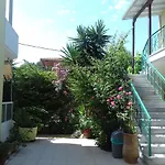 Lenia Ξενοδοχείο με διαμερίσματα 2*