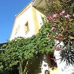 Lenia Apart-hotel 2*
