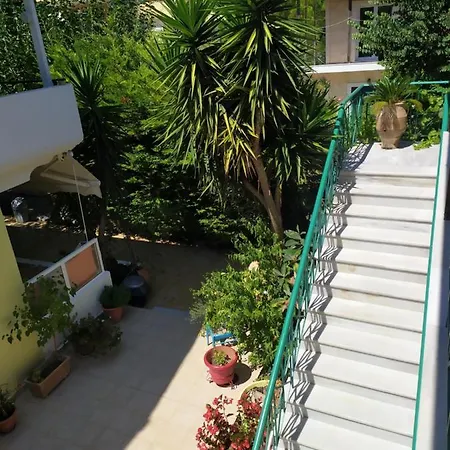 Apart Otel Lenia 2*