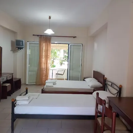 Lenia 2* Kalamitsi (Lefkada)