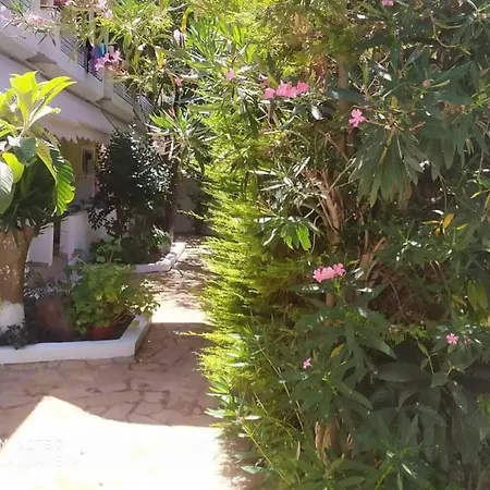 Lenia 2* Kalamitsi (Lefkada)