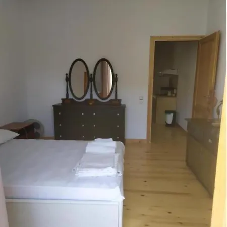Lenia 2* Kalamítsi
