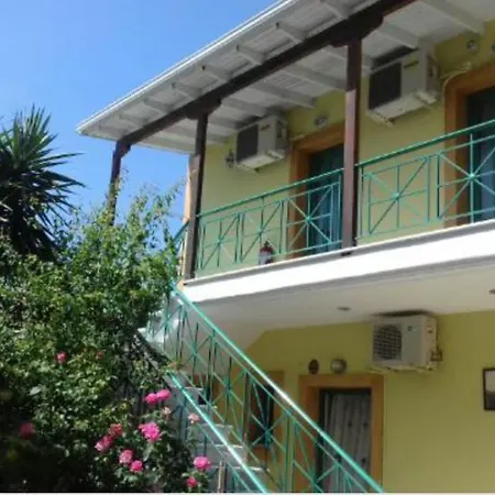 Lenia Aparthotel 2*