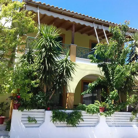 Lenia 2* Kalamitsi (Lefkada)