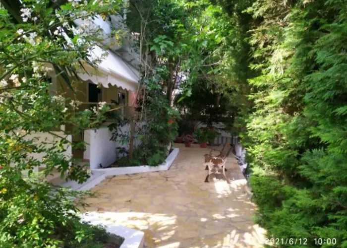 雷尼亚公寓式酒店